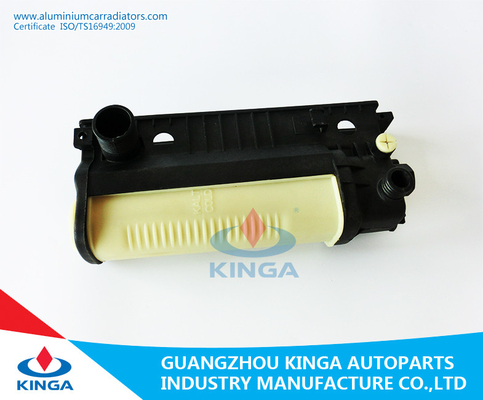 El tanque del radiador 316/318 de BWM/520/525I parte piezas autos del radiador del año 1987-1995 proveedor