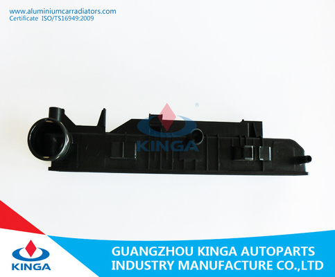 TA plástica correcta OEM9065000002/0101/0202 del esprinter 06 de Mercedes del radiador del tanque proveedor