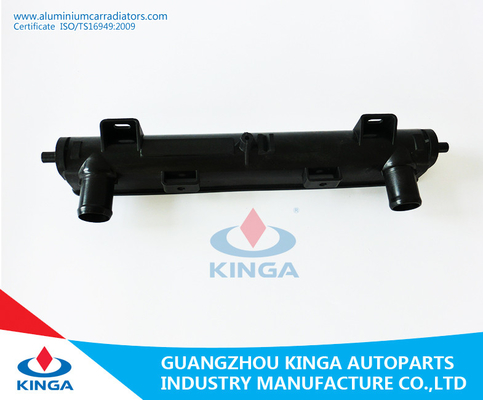 El tanque plástico del radiador negro para la brisa/el cirro autos 95 - 00 de Chrysler del radiador proveedor