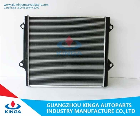 OEM automotriz 16400 de Toyota KZJ120 1KZT de los radiadores de las piezas del motor del tanque de agua del coche 67310 proveedor