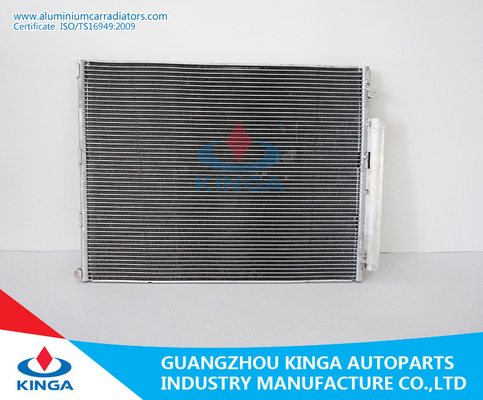Condensador de aluminio de la CA del auto de la corrosión superior para LANDCRUISER 470/FZJ100 proveedor