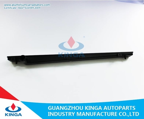 El tanque plástico del top de Raidator para OEM 16400-OAO71 de Toyota Sienna'97-At proveedor