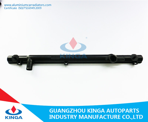 El tanque plástico del radiador, el tanque de agua de los accesorios del coche para LEXUS'95-99 RX300 proveedor