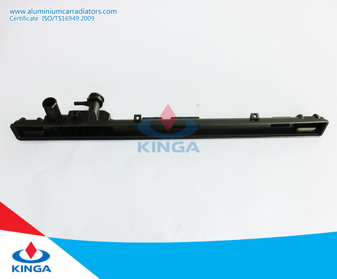El radiador auto Toyota RAV4'96-97 SXA11 sube el tanque 16400-7A120/7A121/7A122 proveedor