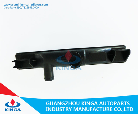El auto substituye suelda el tanque plástico del radiador para TA rápida 05 KJ-18032 de Suzuki proveedor