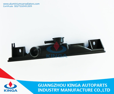 El auto substituye suelda el tanque plástico del radiador para TA rápida 05 KJ-18032 de Suzuki proveedor