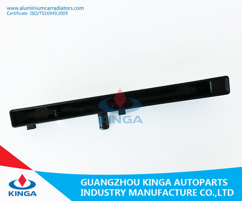 El tanque plástico inferior del radiador cabido para 2002 el radiador del CARRO G15 de GAKTUS EN OEM 17700-63G11/63G12 proveedor
