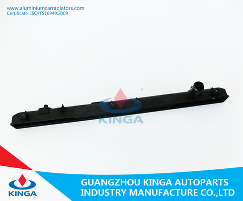 El tanque plástico del radiador del coche para OEM 2001 de SUZUKI GRAND VITARA 17700-52D00 proveedor