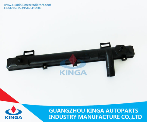 1.89* 22,93 pulgadas del motor de tanque plástico del radiador para SUZUKI 2005 SWIFT 17700-63J10 proveedor
