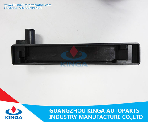 El tanque plástico del radiador de las piezas autos del coche RZH104 1999 de TOYOTA HIACE (GAS) para los radiadores del coche proveedor