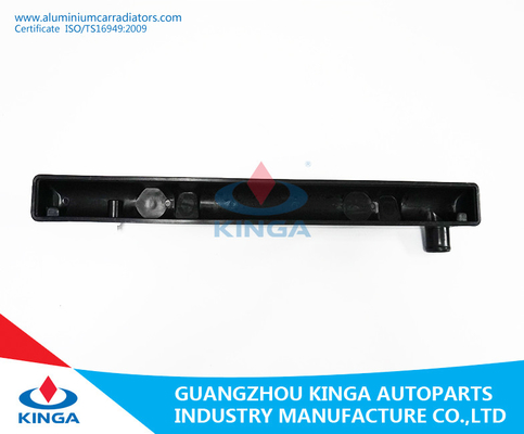 El tanque plástico de la parte inferior del radiador del OEM MR127853 del tanque del radiador de la TA de la recogida L200'96- proveedor