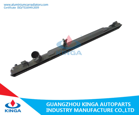 El tanque plástico del radiador del líquido refrigerador para el tanque del radiador de TOYOTA CROWN'06 UZS186 parte proveedor