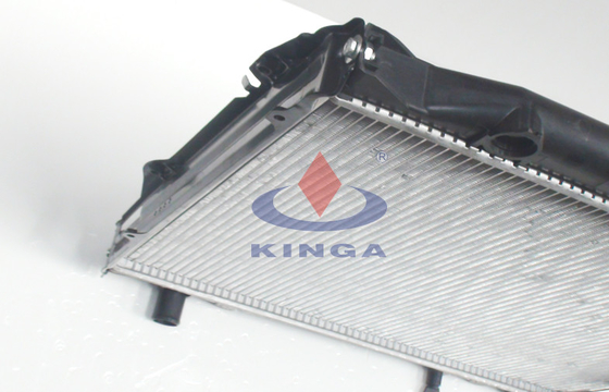 Radiador de aluminio auto de encargo/1997, radiador de Toyota del prado 1998 VZJ95 proveedor