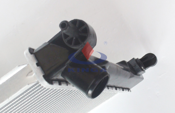 El radiador de aluminio de Vectra del automóvil del alto rendimiento pieza para los coches proveedor