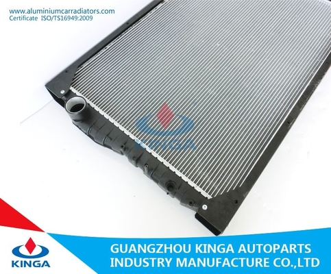 Enfriamiento eficiente 48/56 de la TA del PA de la TA del Benz del radiador de aluminio C457- del camión proveedor