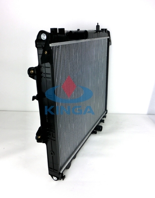 OEM 2004 del radiador de Innova Toyota Toyota Hilux 16400 0L160 con el tanque plástico proveedor